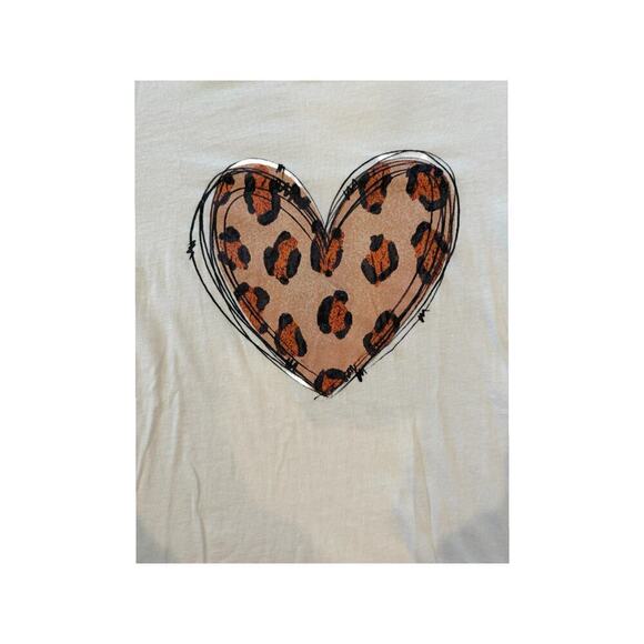 Bella + Canvas White Graphic Tee Leopard Print Heart Sketch Design Size Medium - Picture 3 of 4